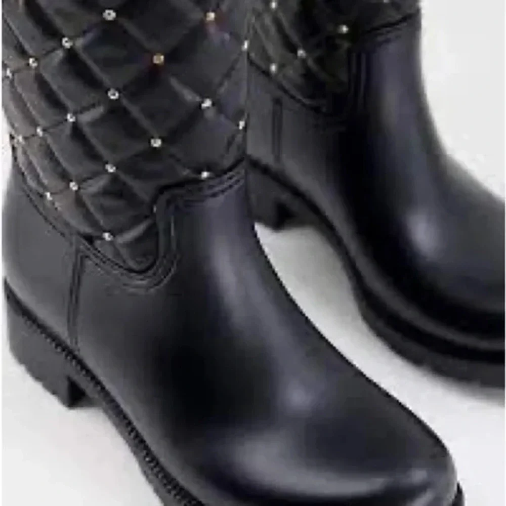Asos | Design Gala Quilt Pattern Rain Boots Black Various Sizes Available.